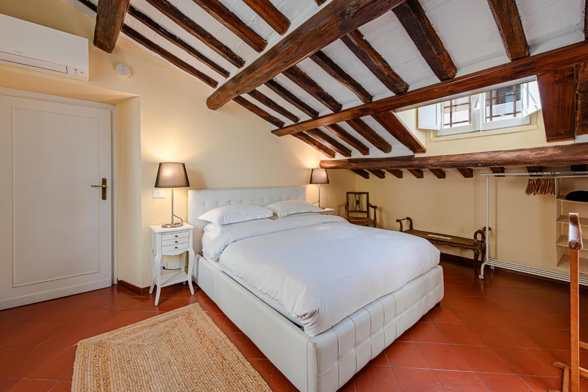 Luxury Pantheon Apartment Rome